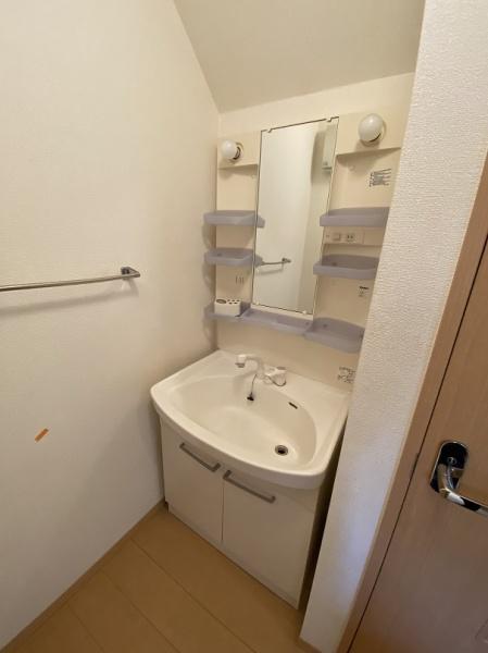 寝屋川市打上新町のテラスハウス