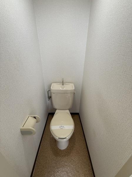 寝屋川市御幸東町のマンション(トイレ)