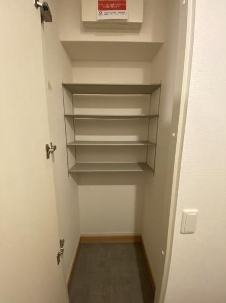コウ　ラニカイ　エヴァ