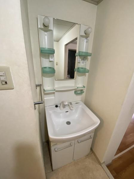 寝屋川市東神田町のマンション
