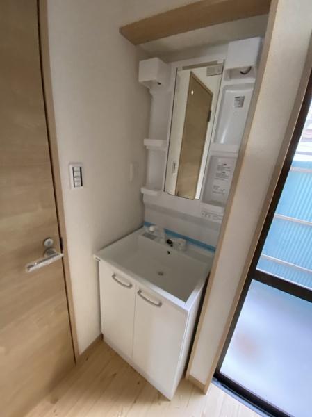 寝屋川市萱島東１丁目のテラスハウス