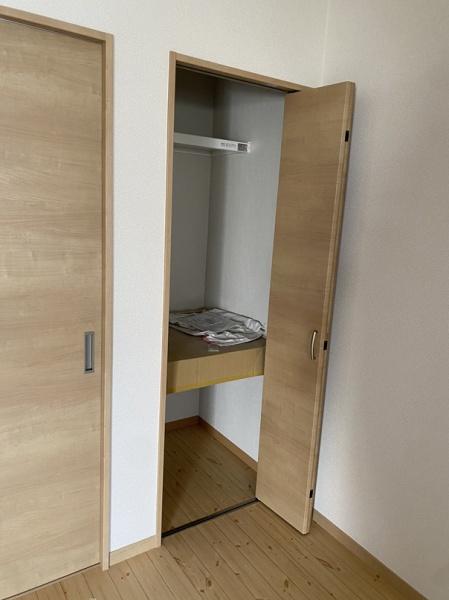 寝屋川市萱島東１丁目のテラスハウス