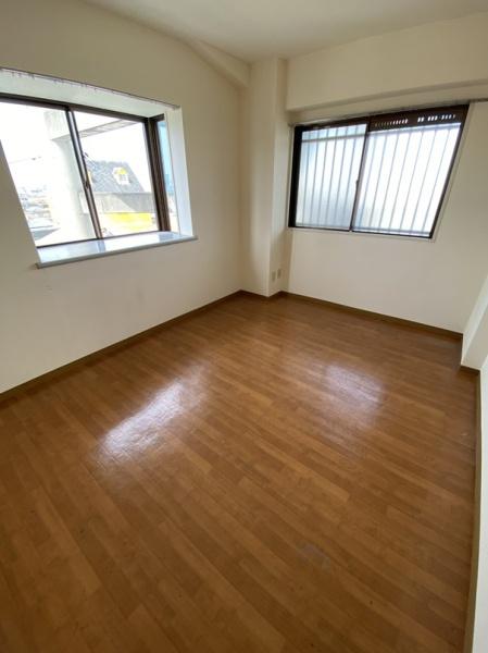 寝屋川市国松町のマンション