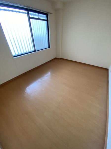 寝屋川市池田３丁目のマンション