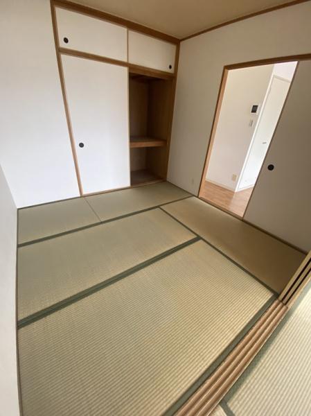 寝屋川市国松町のマンション
