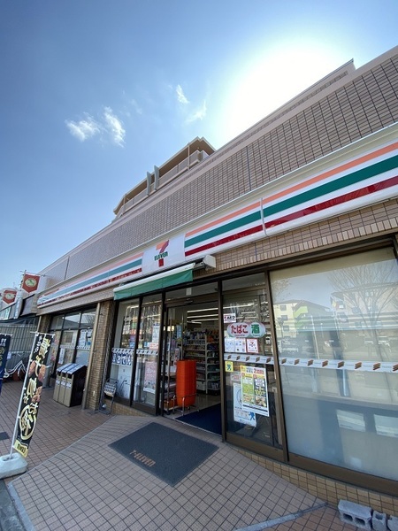 寝屋川市中木田町のマンション(セブンイレブン寝屋川日之出町店)