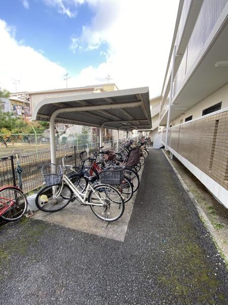 寝屋川市上神田１丁目のマンション