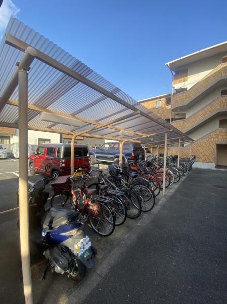 寝屋川市高柳２丁目のマンション