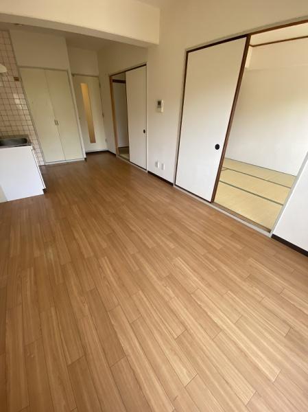 寝屋川市高柳２丁目のマンション