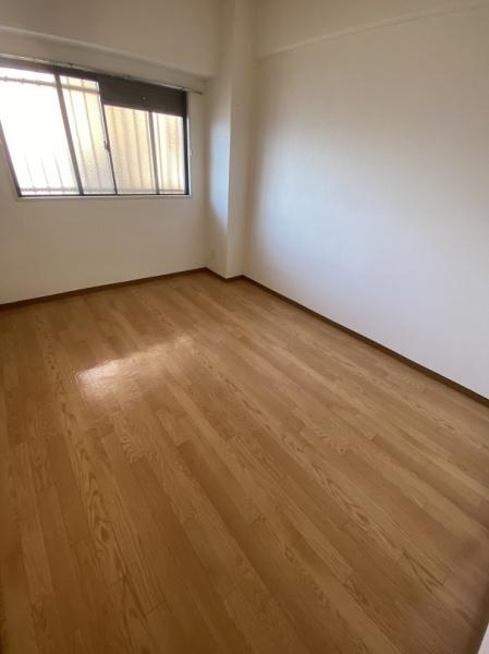 寝屋川市高柳２丁目のマンション