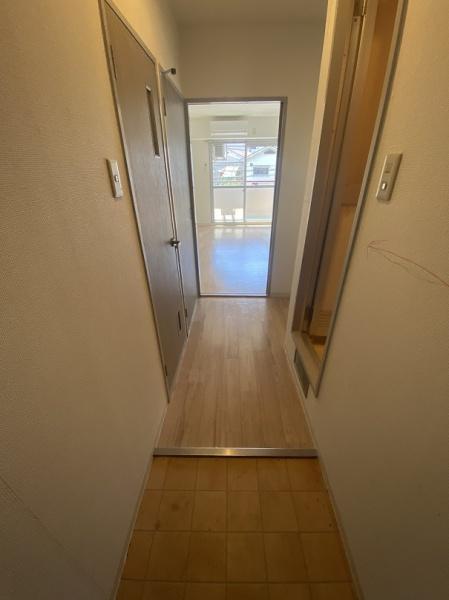 寝屋川市下神田町のマンション