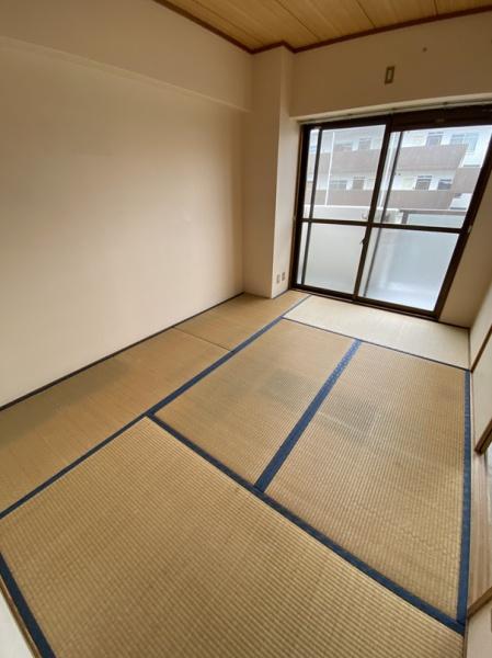 寝屋川市美井元町のマンション