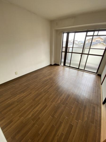 寝屋川市若葉町のマンション