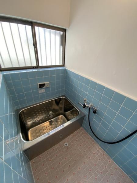寝屋川市大利元町のテラスハウス