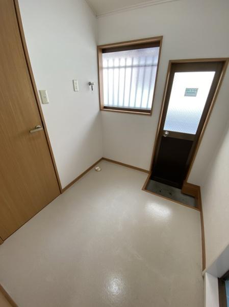 寝屋川市大利元町のテラスハウス