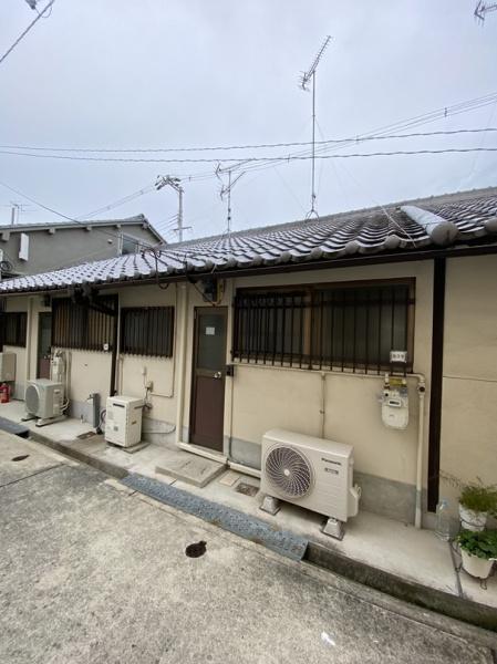 寝屋川市大利元町のテラスハウス