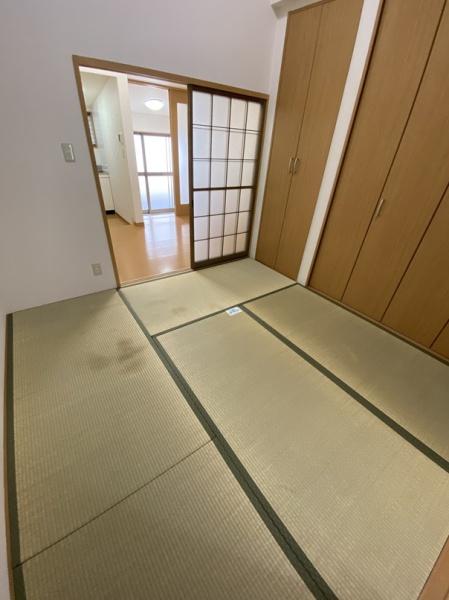 寝屋川市大利元町のテラスハウス