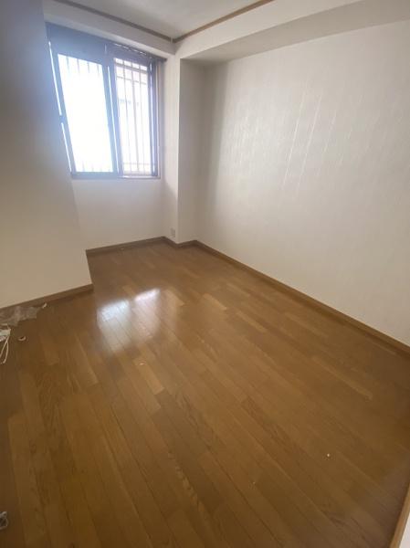 寝屋川市秦町のマンション