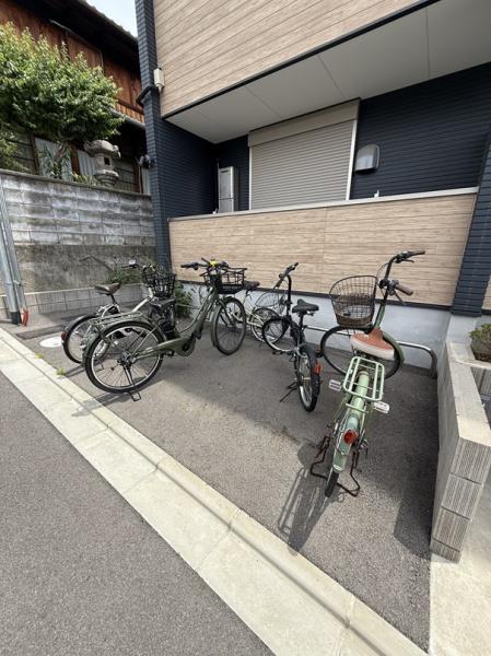 寝屋川市郡元町のアパート