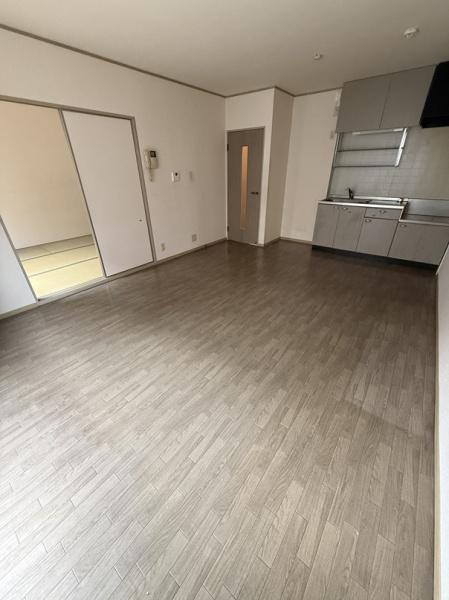 門真市五月田町のアパート