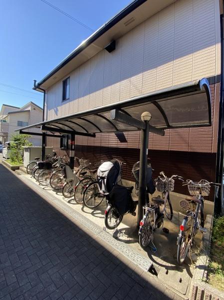 門真市五月田町のアパート