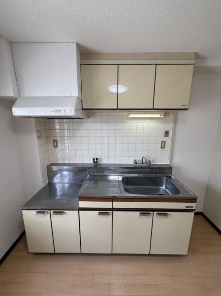 寝屋川市大利町のマンション