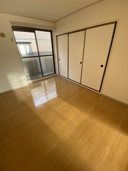 寝屋川市上神田１丁目のマンション