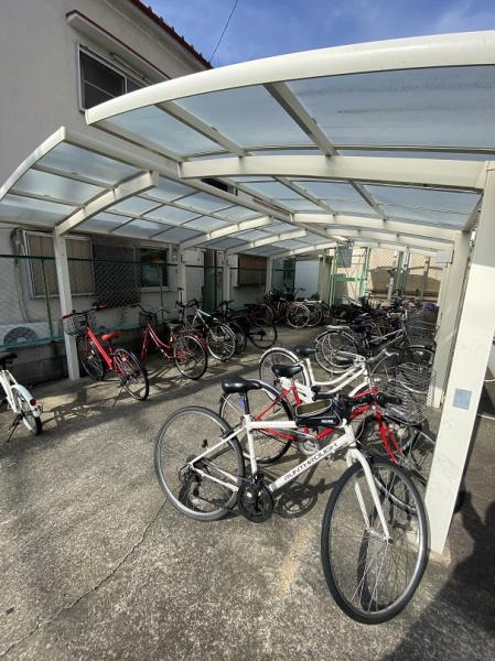 寝屋川市上神田１丁目のマンション