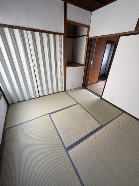寝屋川市萱島東２丁目のテラスハウス