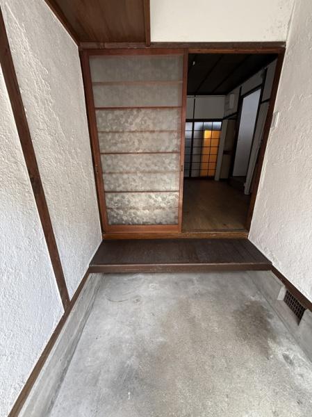 寝屋川市萱島東２丁目のテラスハウス