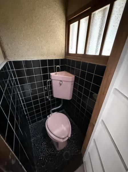 寝屋川市萱島東２丁目のテラスハウス