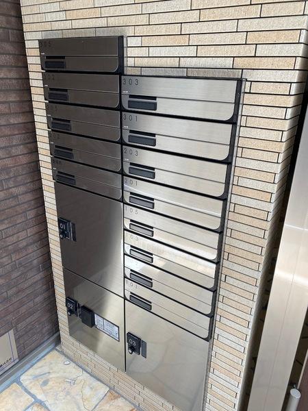 寝屋川市萱島信和町のハイツ