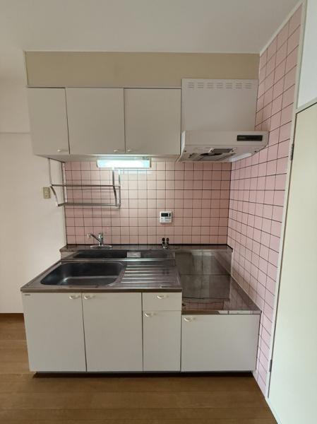 寝屋川市高柳２丁目のマンション