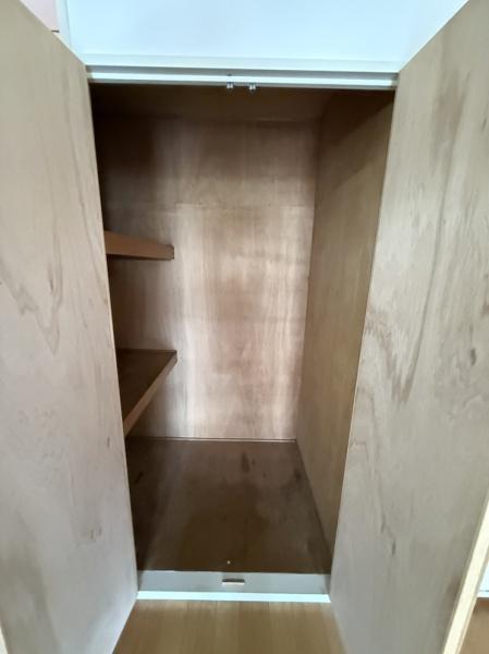 寝屋川市高柳２丁目のマンション
