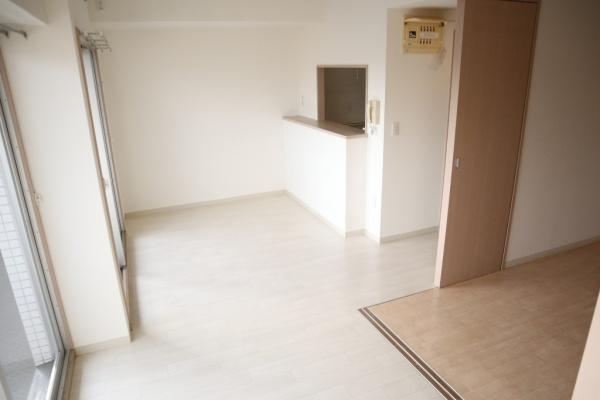 寝屋川市萱島東１丁目のマンション