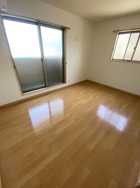 寝屋川市高柳２丁目のアパート