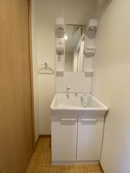 WEST高柳マンション