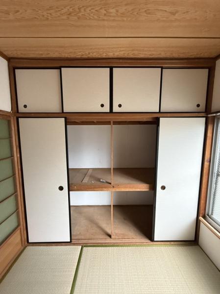 寝屋川市萱島東２丁目のテラスハウス
