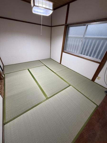 寝屋川市萱島東２丁目のテラスハウス
