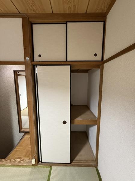 寝屋川市萱島東２丁目のテラスハウス