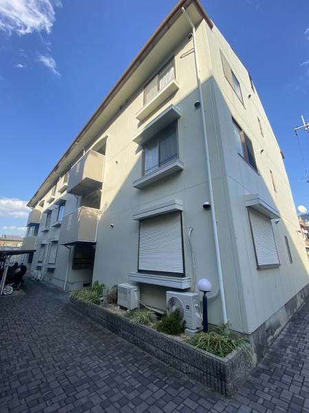 寝屋川市東神田町のマンション