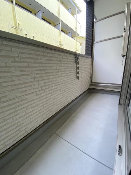 ジーメゾン寝屋川市秦町ルシェール