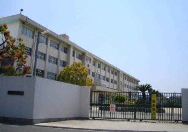 メゾンラブラン(寝屋川市立和光小学校)