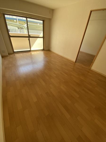 寝屋川市田井西町のマンション