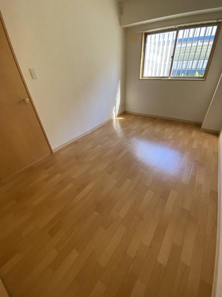 寝屋川市田井西町のマンション