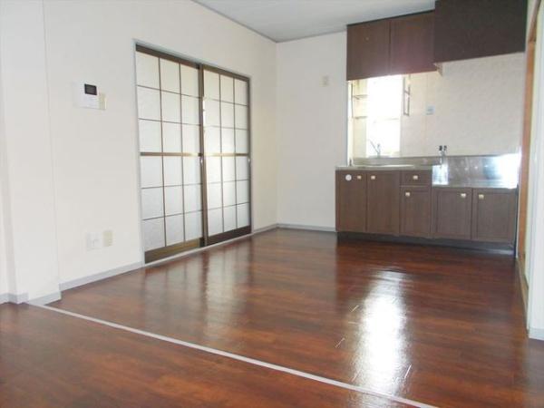 寝屋川市東神田町のマンション