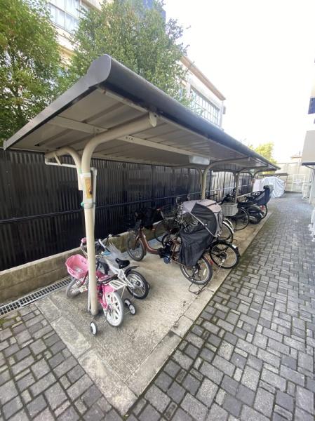 寝屋川市東神田町のマンション