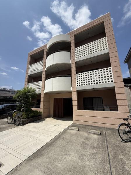 寝屋川市初町のマンション