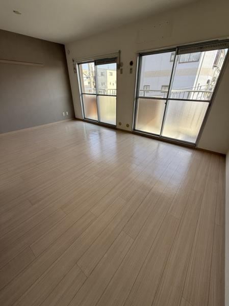 寝屋川市中神田町のマンション