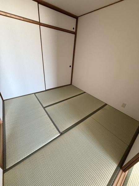 寝屋川市高柳２丁目のマンション